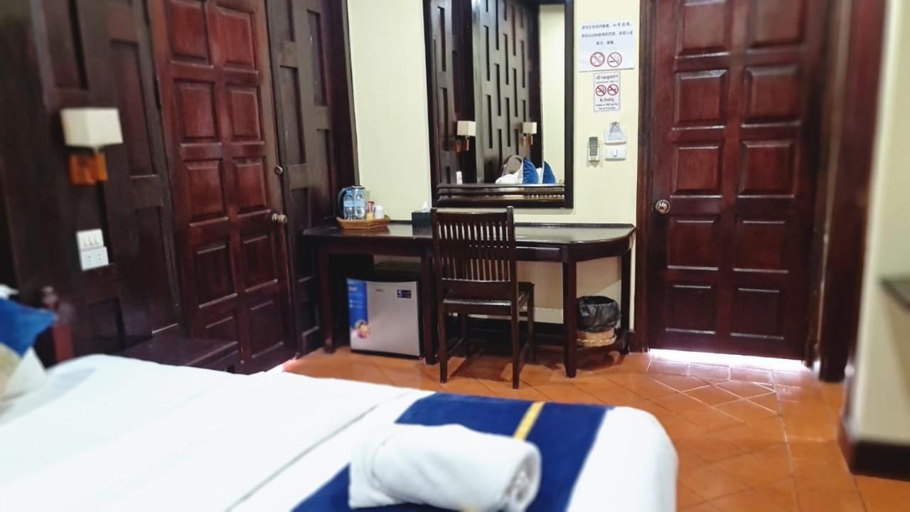Villa Le Tam Tam Boutique Hotel Луанг Прабанг Екстериор снимка