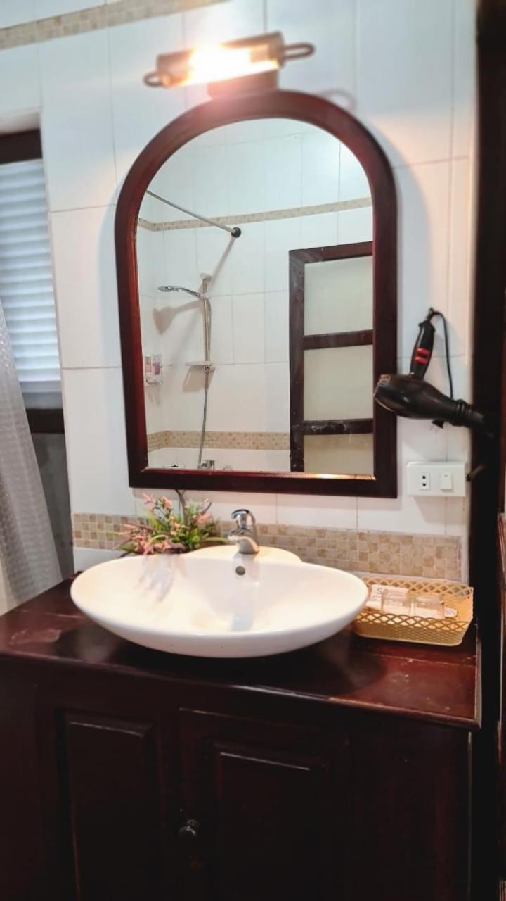 Villa Le Tam Tam Boutique Hotel Луанг Прабанг Екстериор снимка
